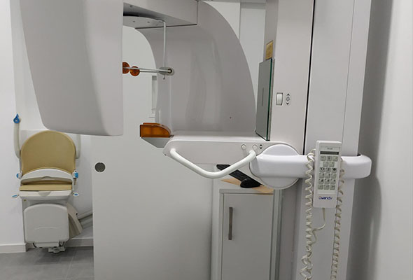 maquina-de-rayos-clinica-dentista-molina